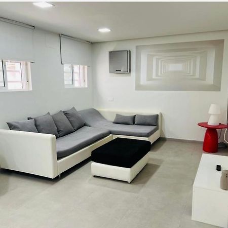Incredible Luxury Location In Puerto Banus Beach For Families Marbella Exteriör bild