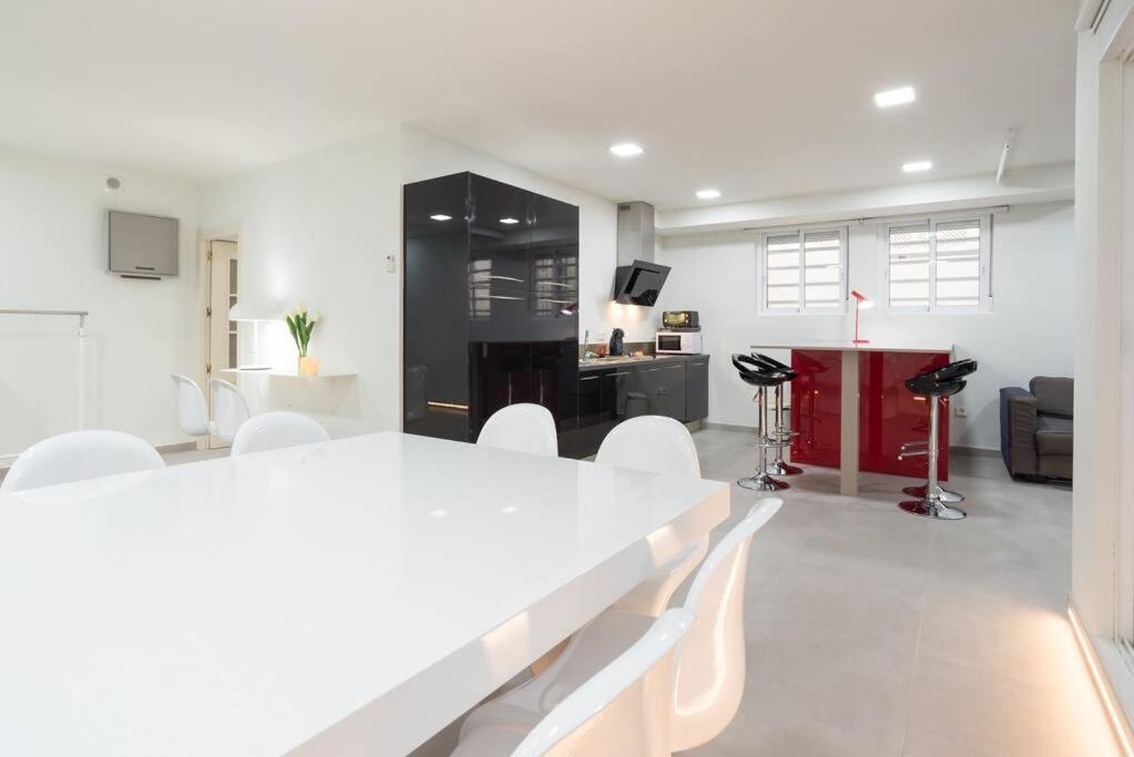 Incredible Luxury Location In Puerto Banus Beach For Families Marbella Exteriör bild